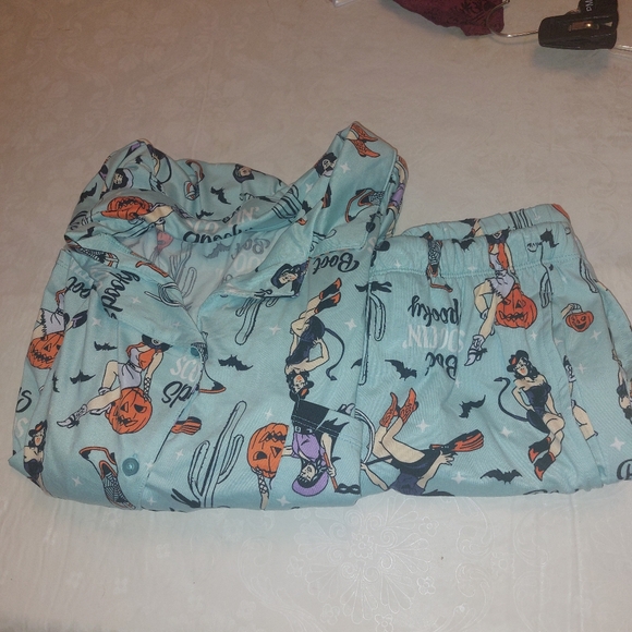 Way To Celebrate Halloween Pajama Set Top And Shorts Sz XL (16-18) - Picture 16 of 16